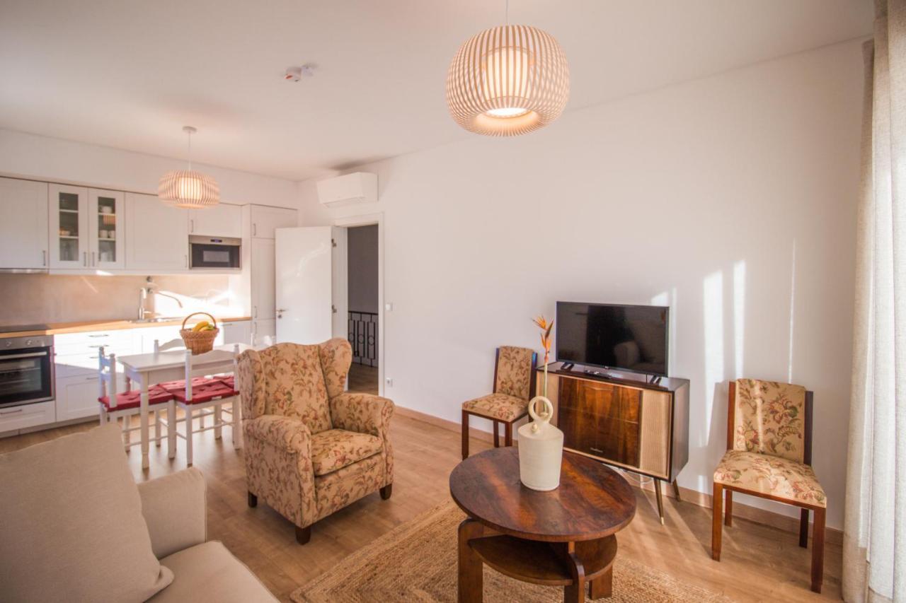 188 Apartments - Estrelicia - Pool And Balcony Cascais Bagian luar foto